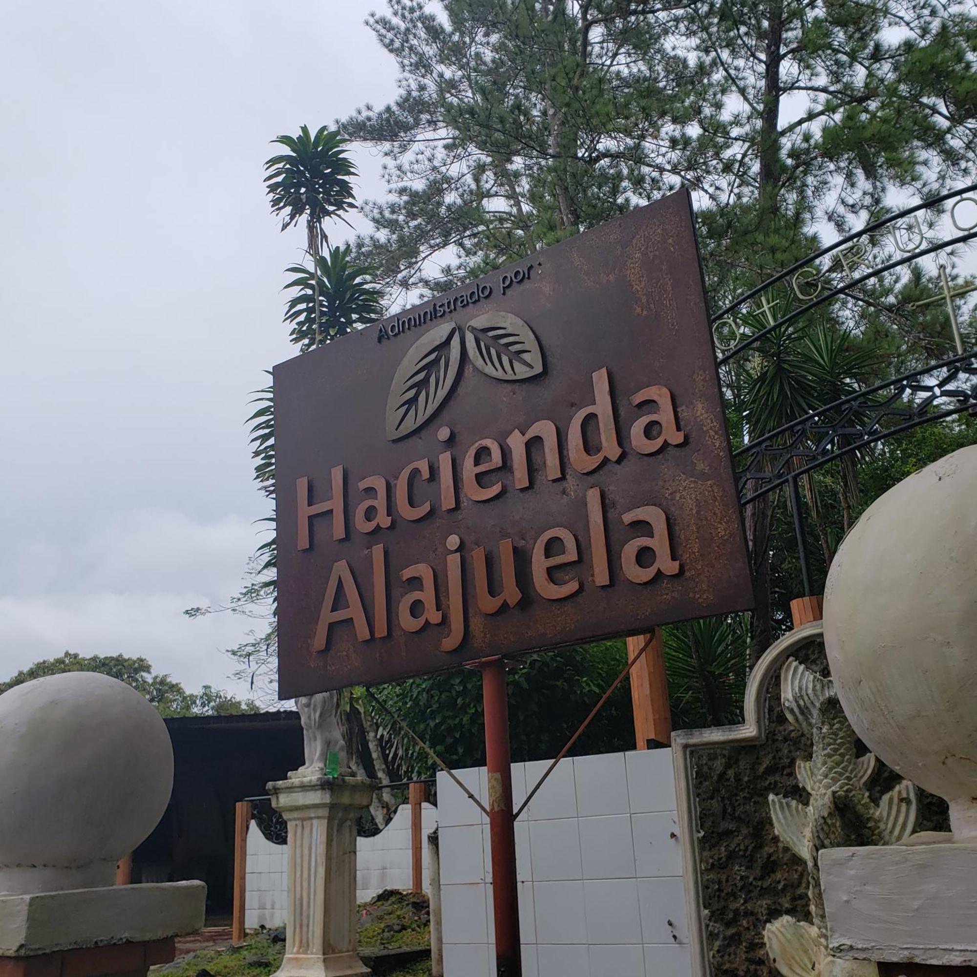 Отель Hacienda Alajuela Колон Экстерьер фото